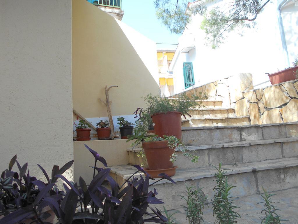 Apartments Dunja Hvar Ivan Dolac Exterior foto
