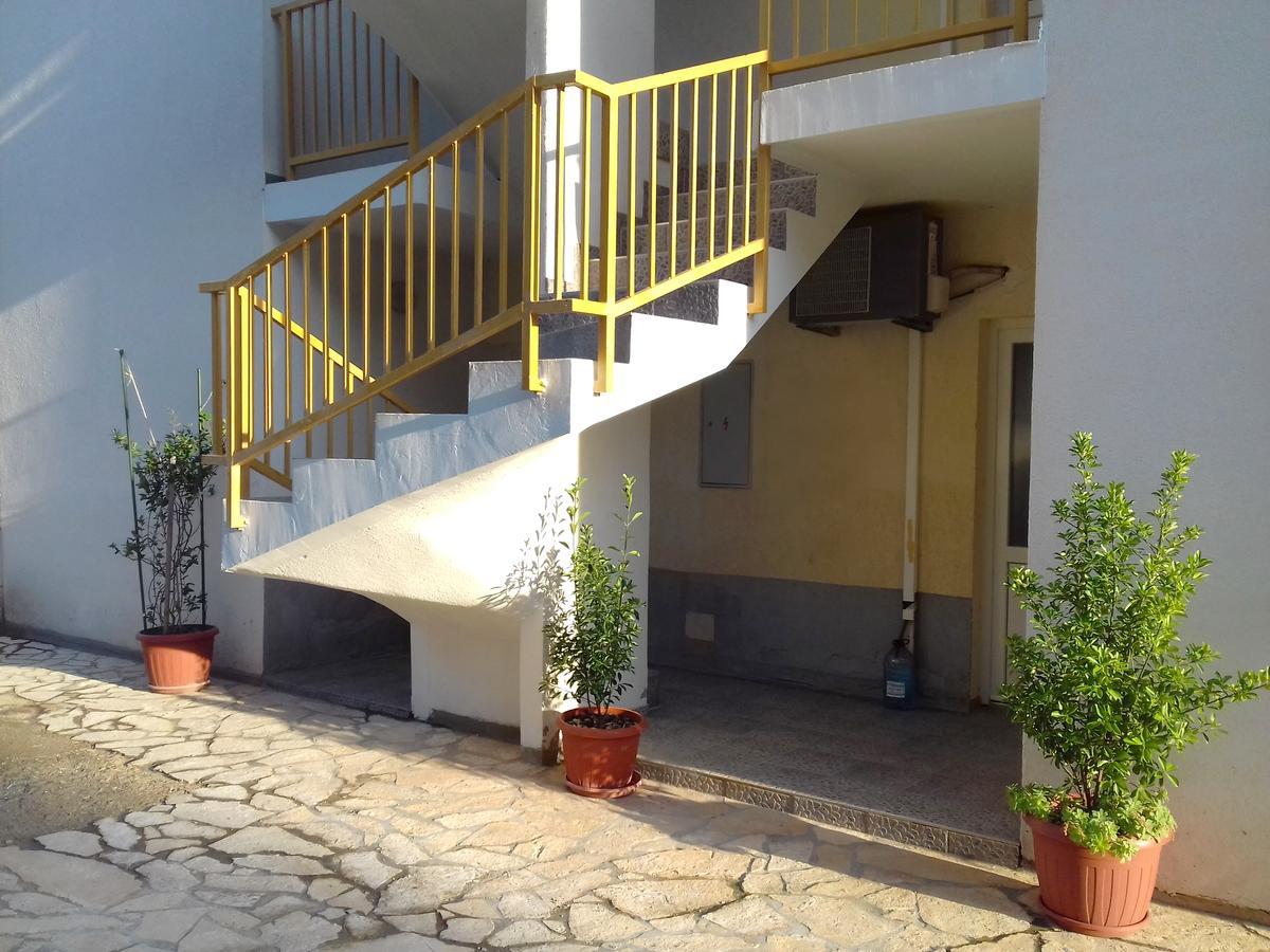 Apartments Dunja Hvar Ivan Dolac Exterior foto